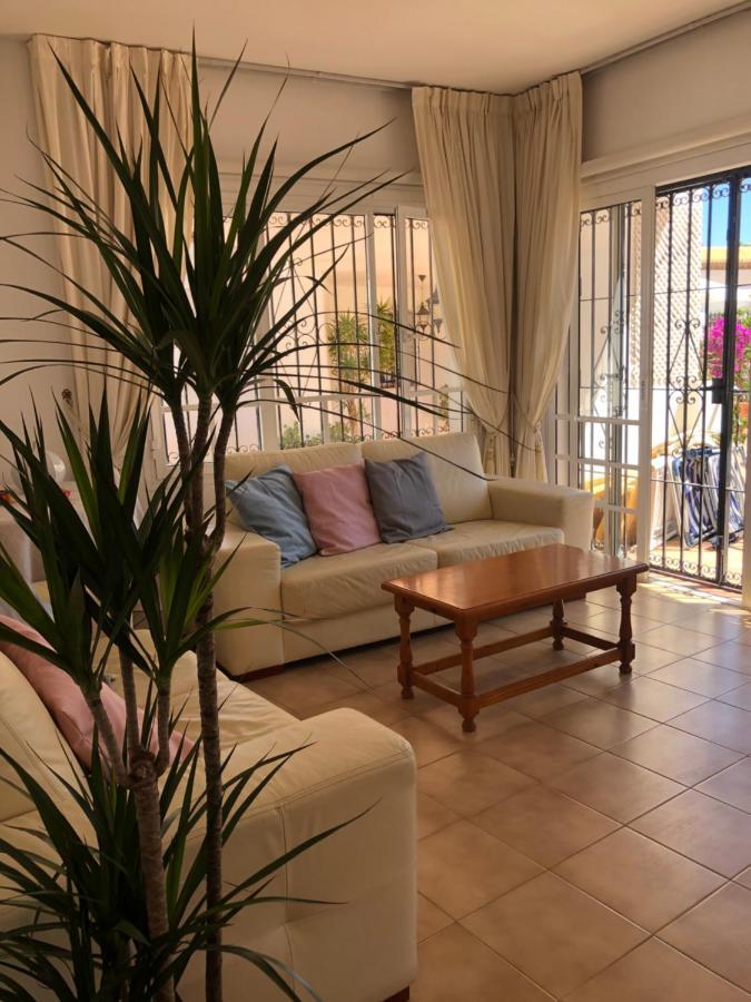 Charming 2 Bed Apartment Next To Cabopino Beach, Spain Marbella Eksteriør billede